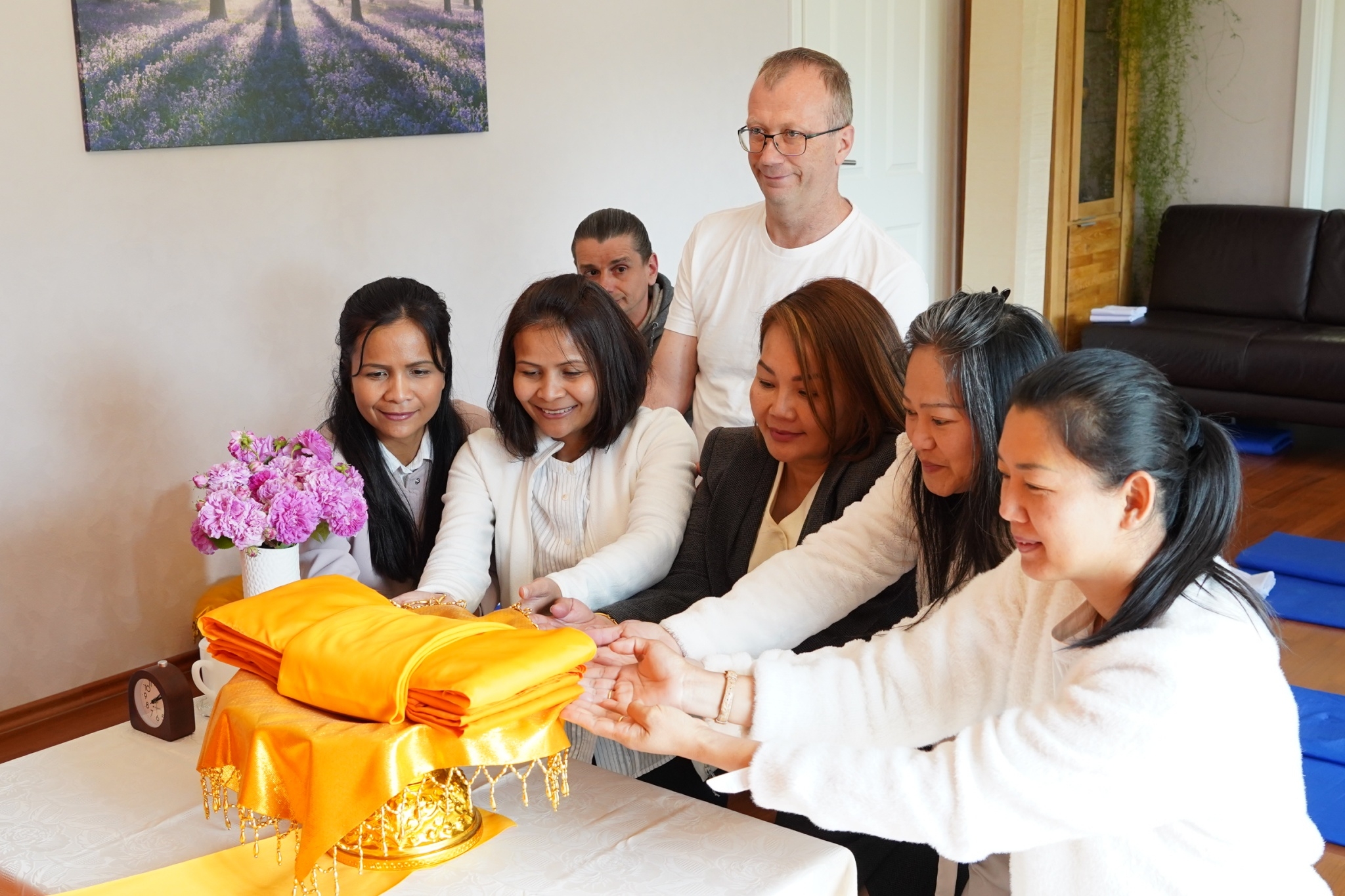วัดพระธรรมกายเบเนลักซ์ จัดปฏิบัติธรรม ณ เมือง Hosingen