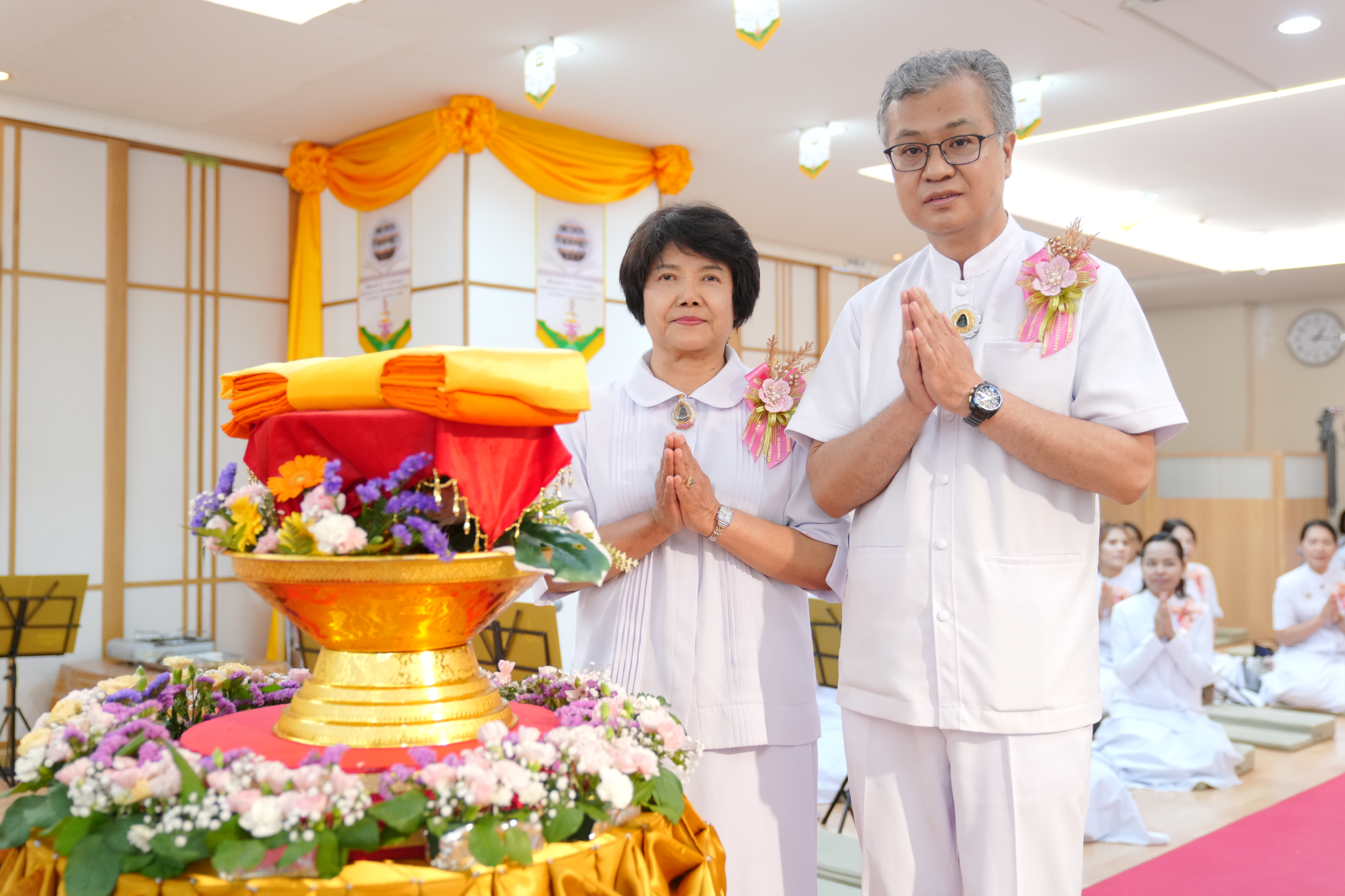 วัดพระธรรมกายโตเกียว จัดพิธีบูชาข้าวพระ