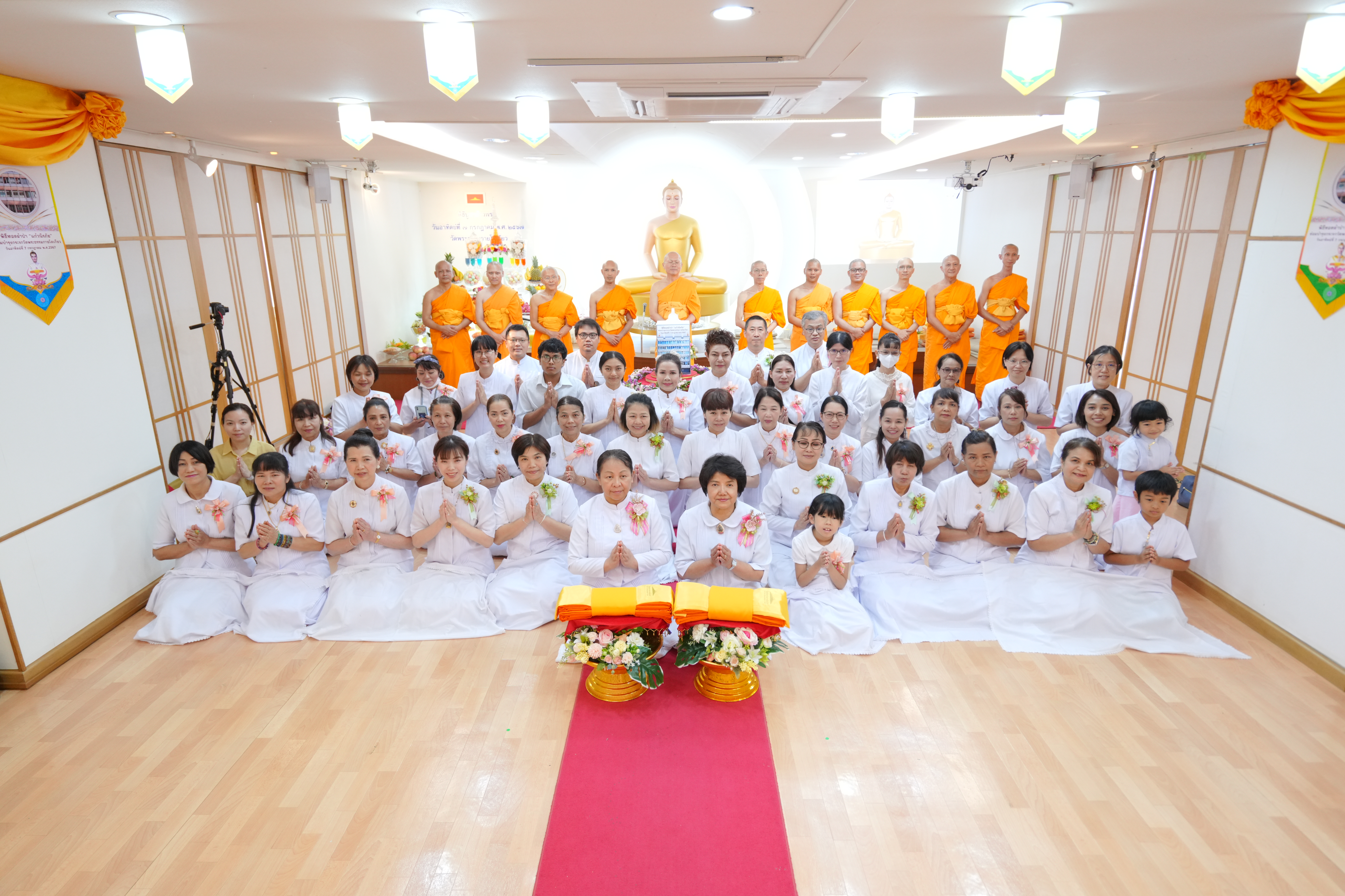 วัดพระธรรมกายโตเกียว จัดพิธีบูชาข้าวพระ