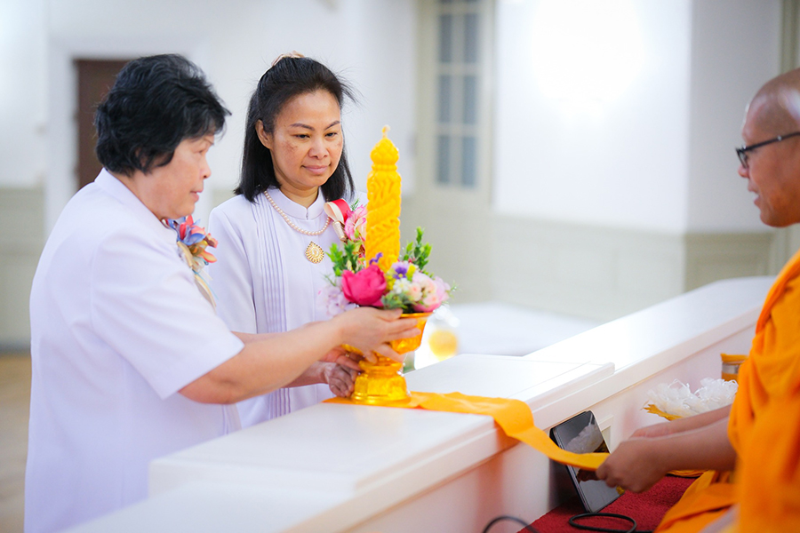 วัดพระธรรมกายนอร์ธสวีเดน จัดงานบุญบูชาข้าวพระ