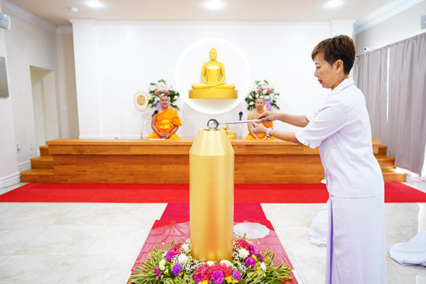 วัดพระธรรมกายปาล์มบีช จัดพิธีหล่อเทียนพรรษามหามงคล