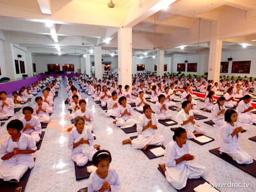 ธรรมเนียมปฏิบัติในวันอาสาฬหบูชา ธรรมเนียมปฏิบัติในวันอาสาฬหบูชา