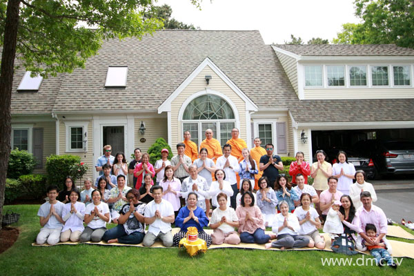 วัดพระธรรมกายบอสตัน จัดปฏิบัติธรรมบ้านกัลยาณมิตร