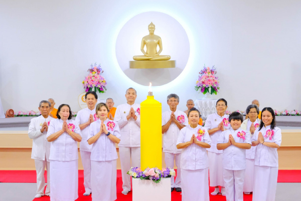 วัดพระธรรมกายมินเนโซตา จัดพิธีบูชาข้าวพระ